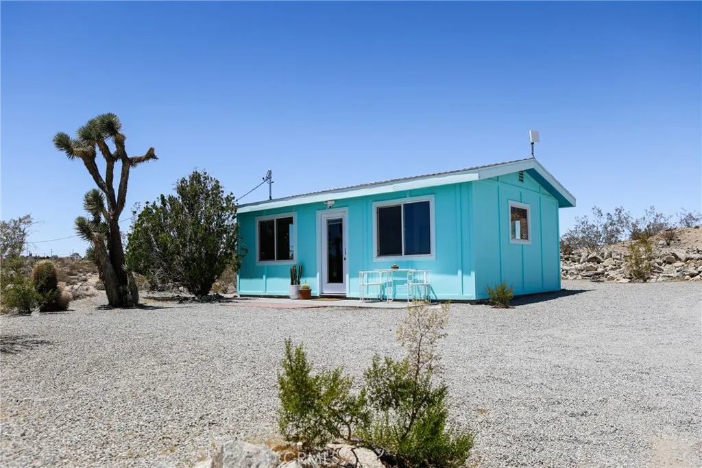 main property photo 25