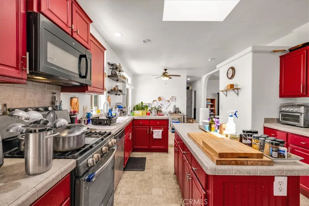 main property photo 6