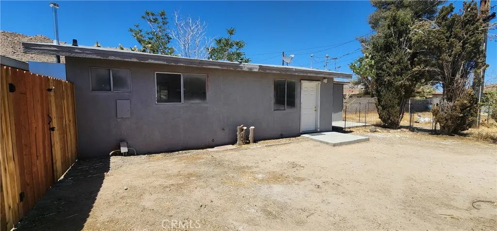 main property photo 11