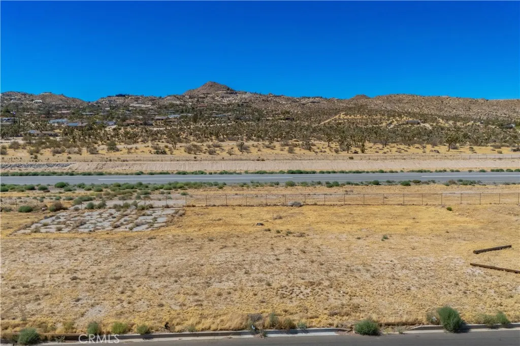 main property photo 10