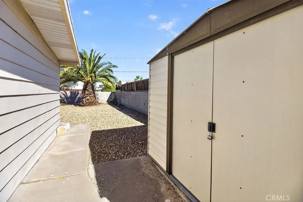 main property photo 33