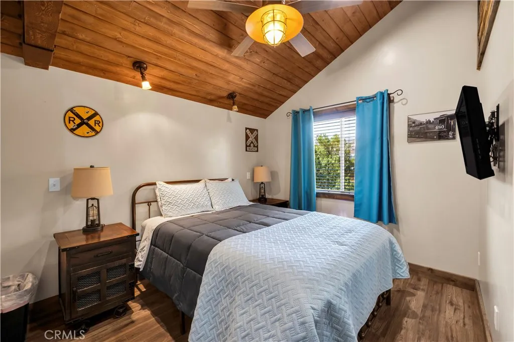 main property photo 22