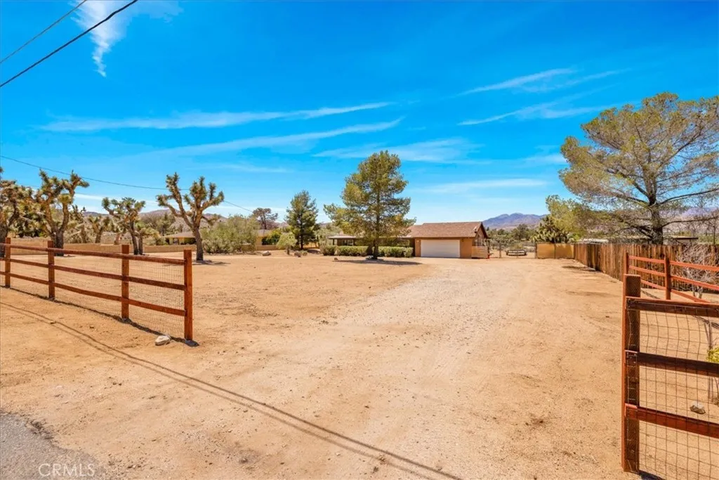 main property photo 26