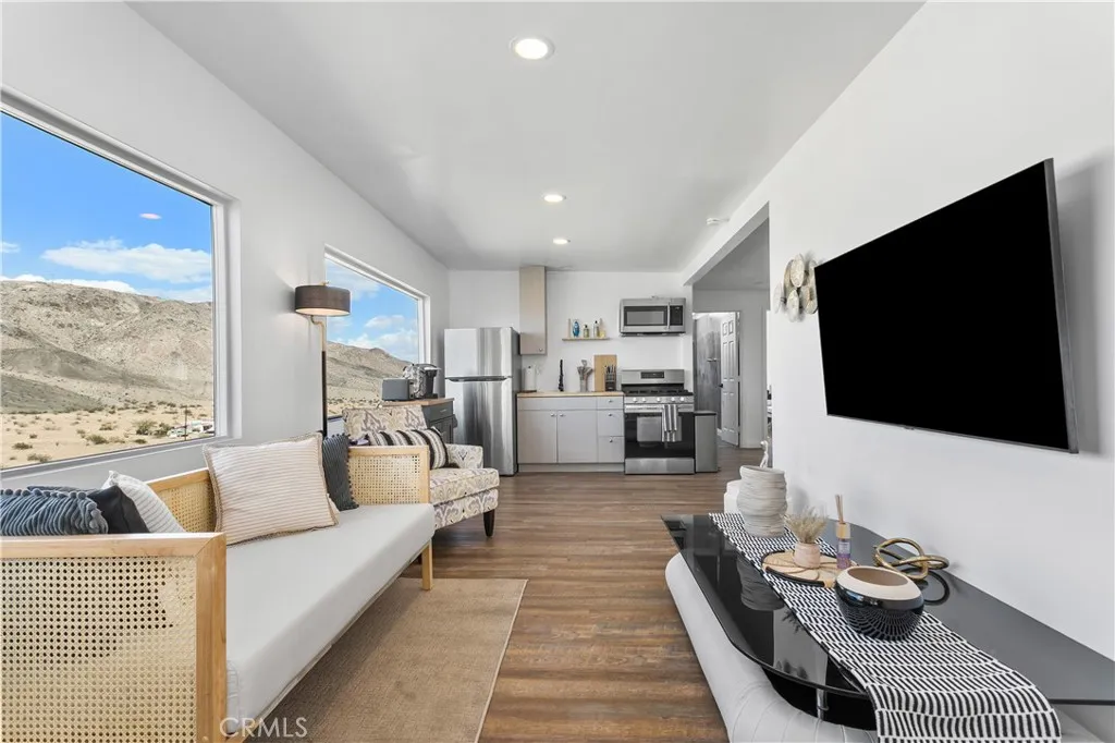 main property photo 50