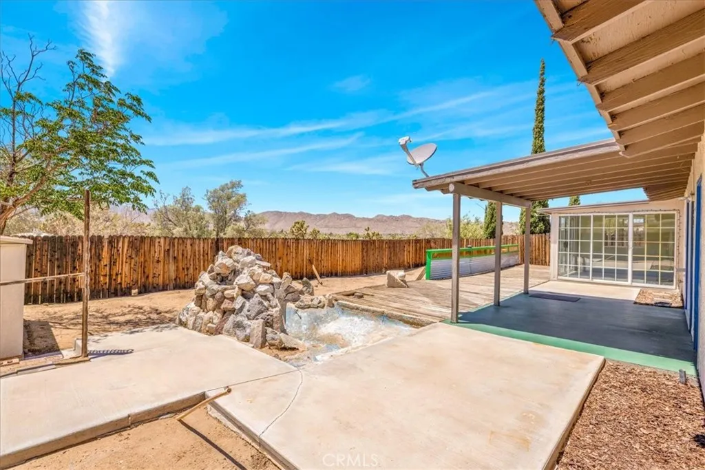 main property photo 28