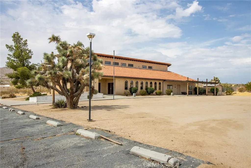 main property photo 6