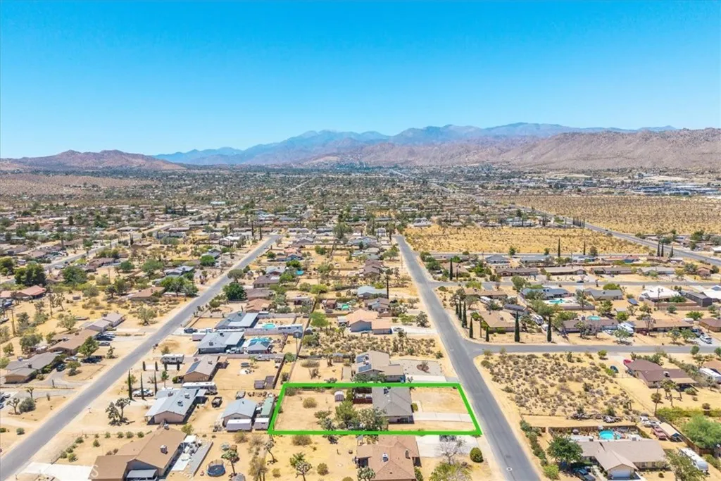 main property photo 40