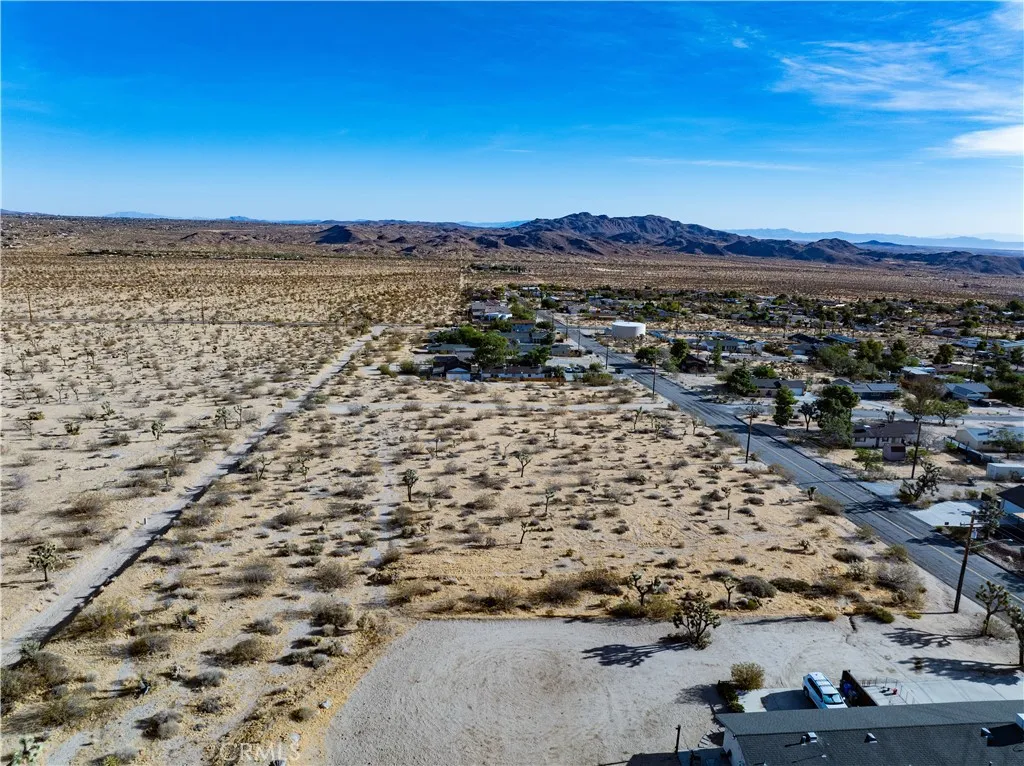 main property photo 11
