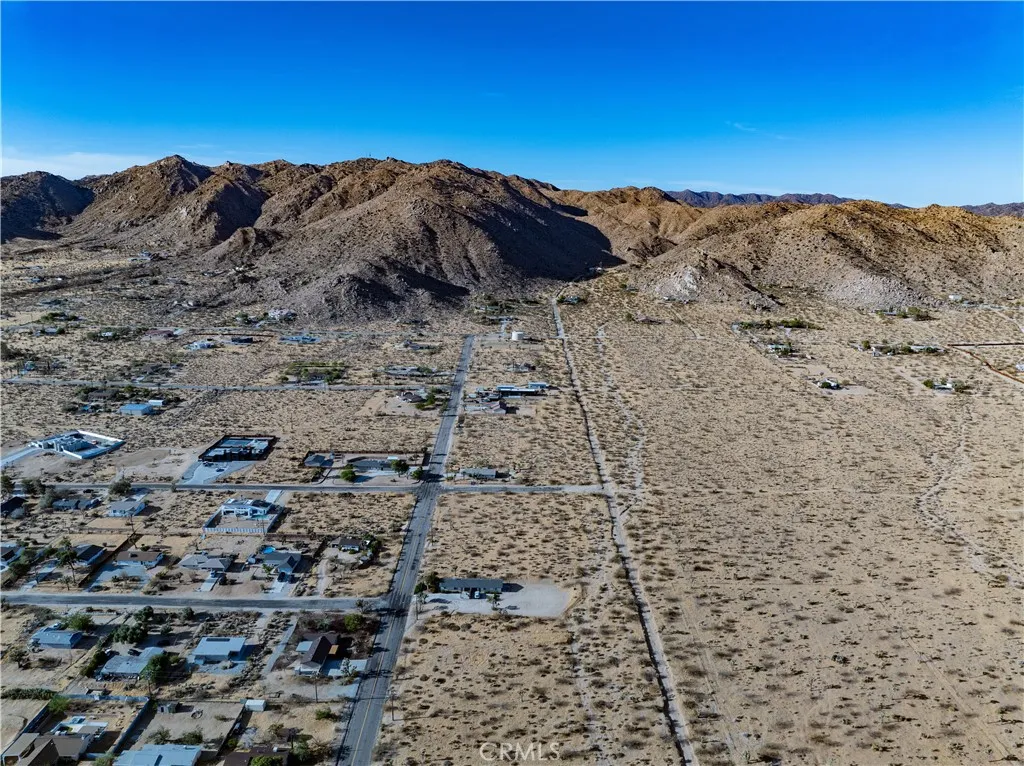 main property photo 4