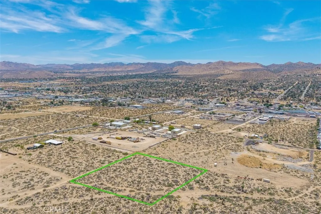 main property photo 18