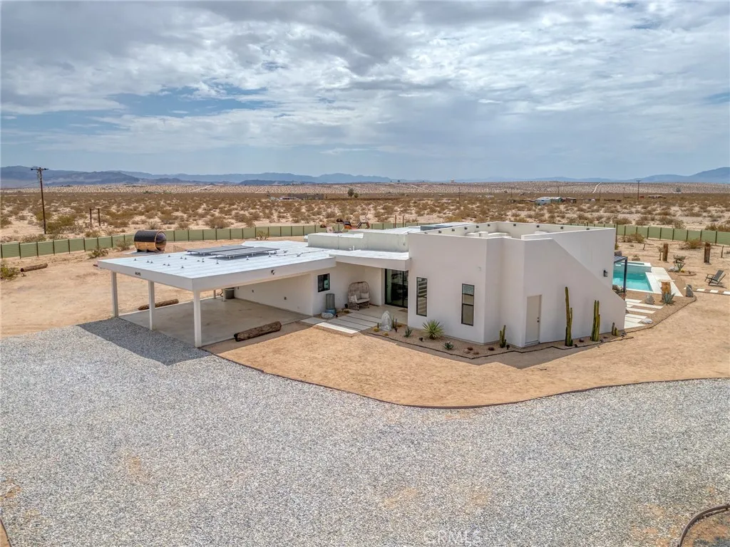 main property photo 58