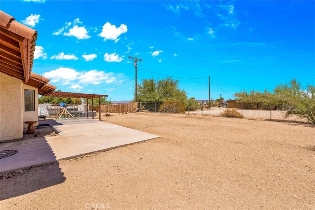 main property photo 33