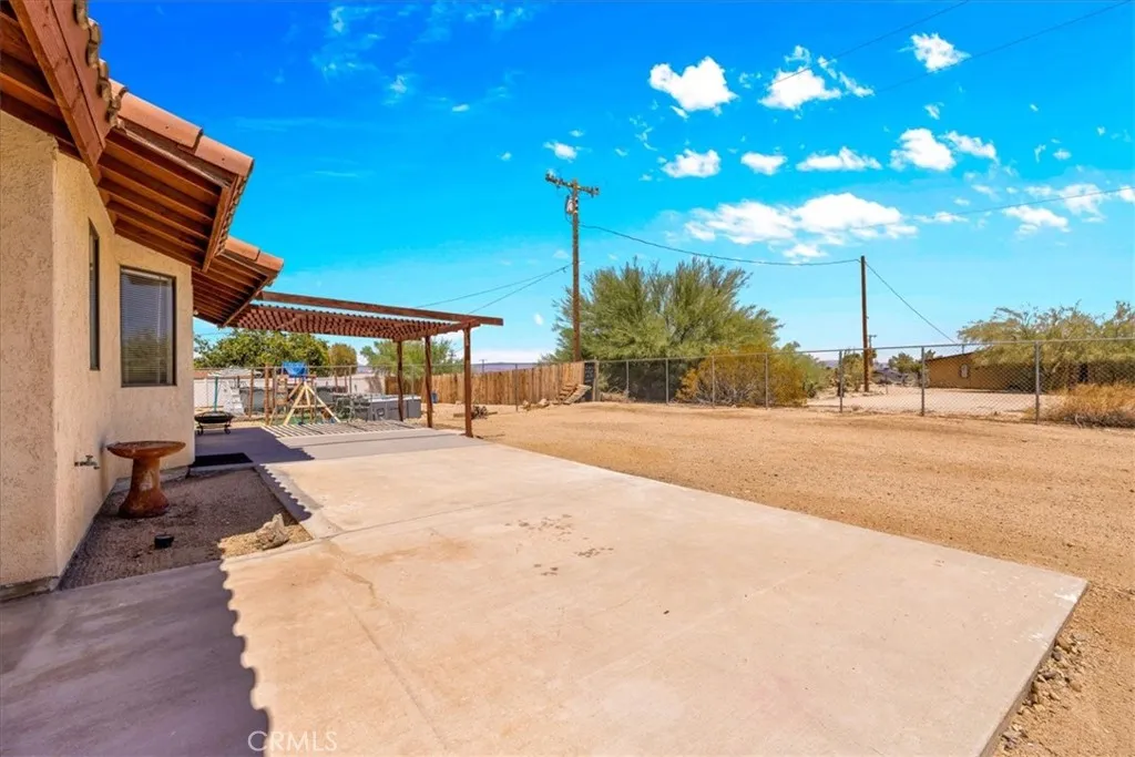 main property photo 34