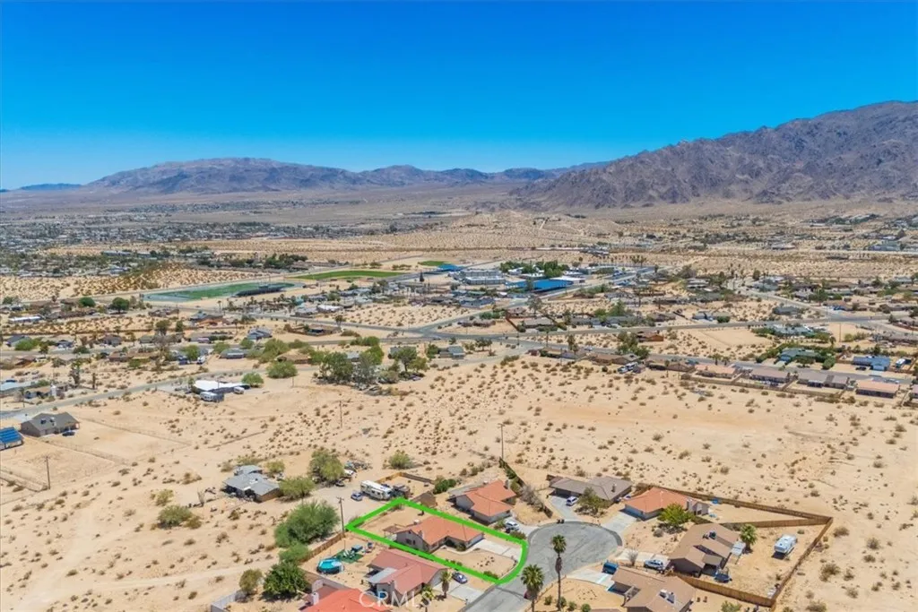 main property photo 37