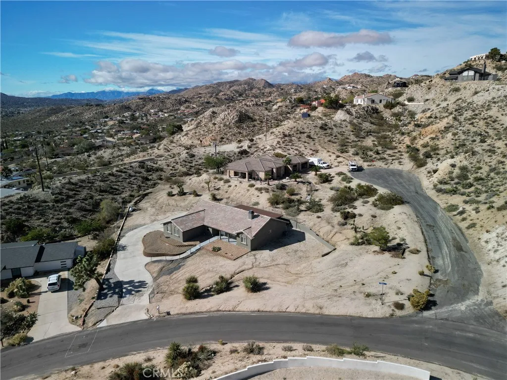 main property photo 6