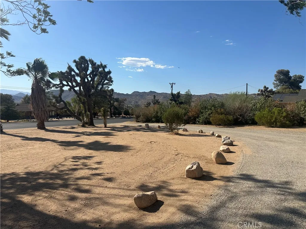 main property photo 11