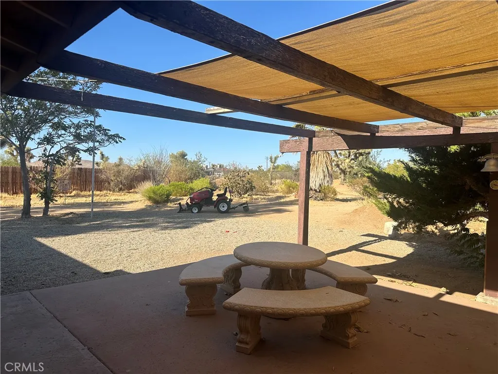main property photo 9