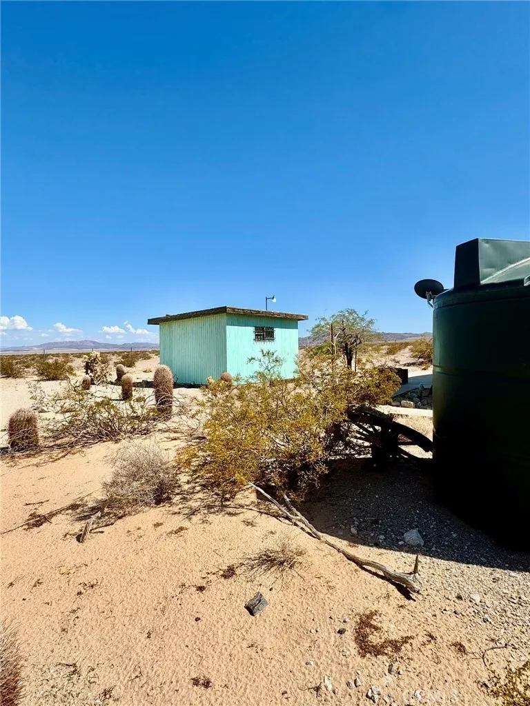 main property photo 13
