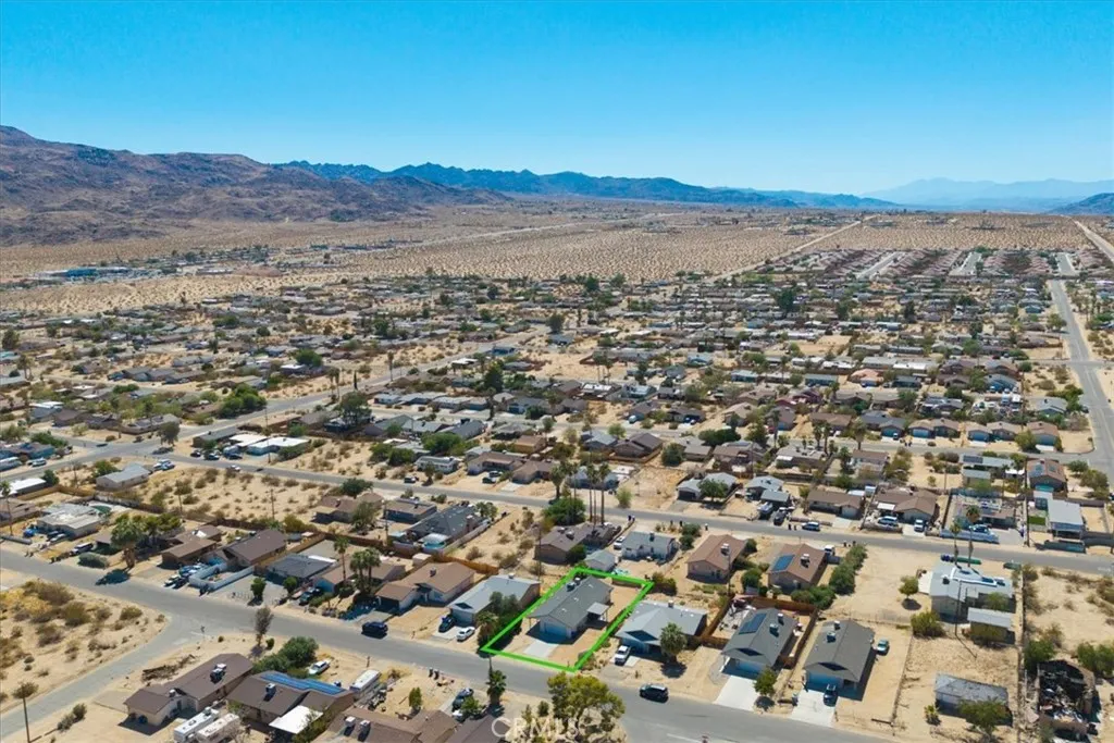 main property photo 33