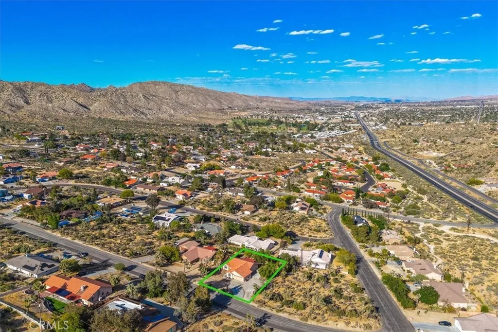 main property photo 40