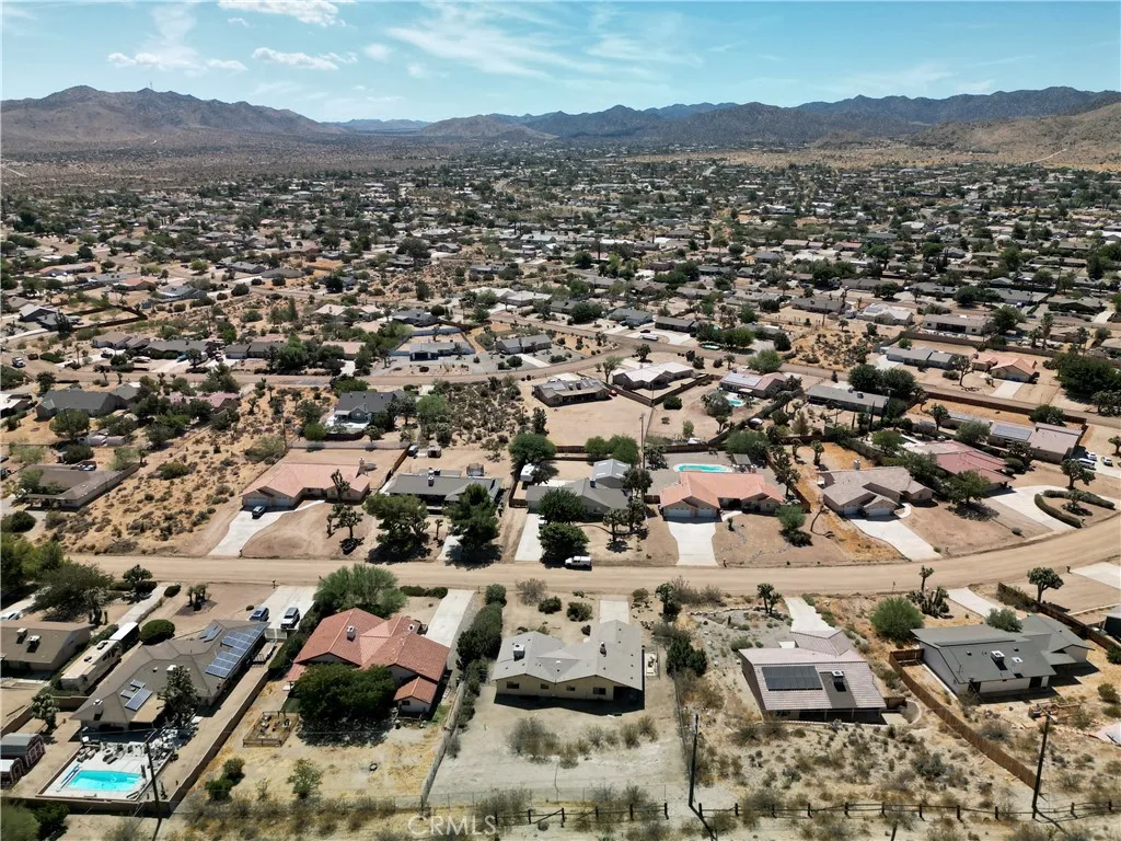 main property photo 27