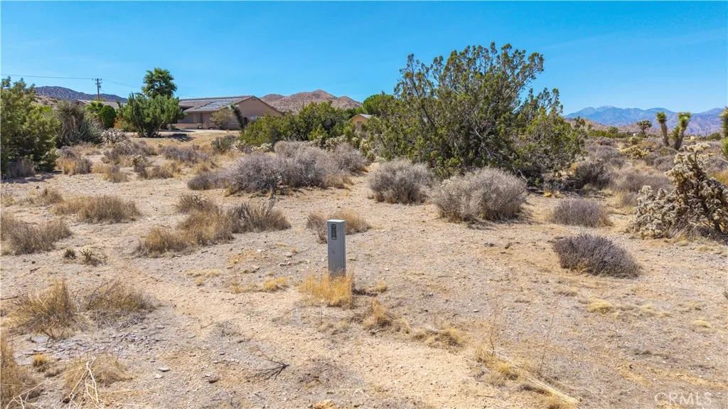 main property photo 14