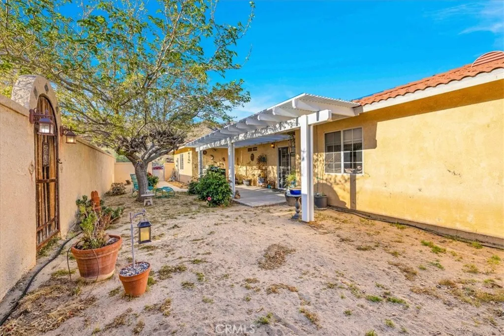 main property photo 28