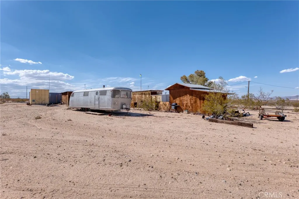 main property photo 23