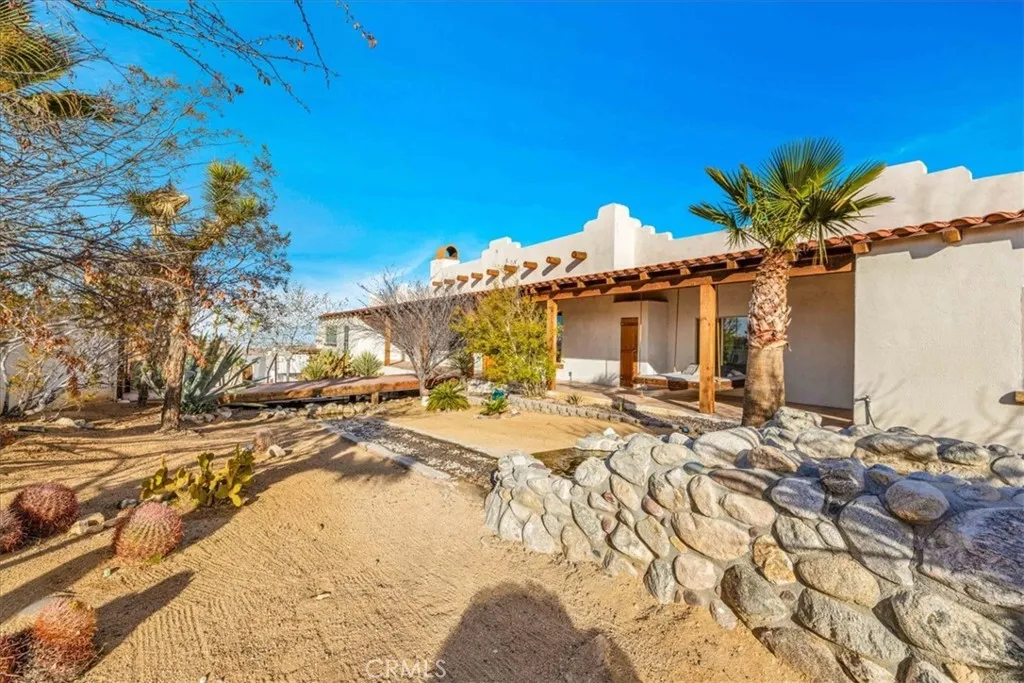 main property photo 9