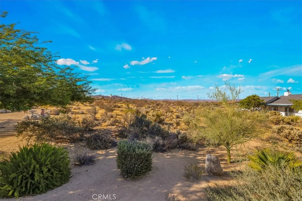 main property photo 28