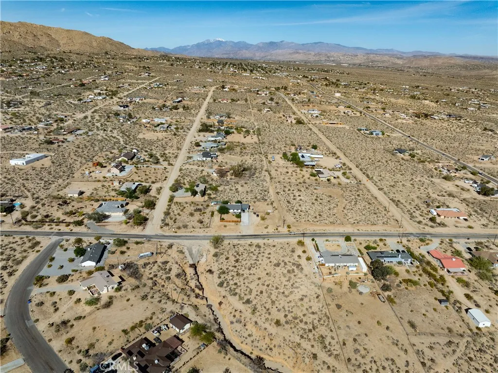 main property photo 10