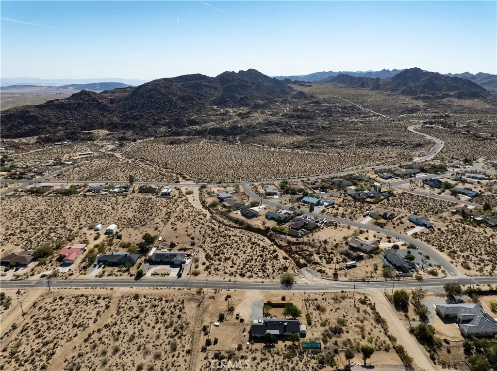 main property photo 8