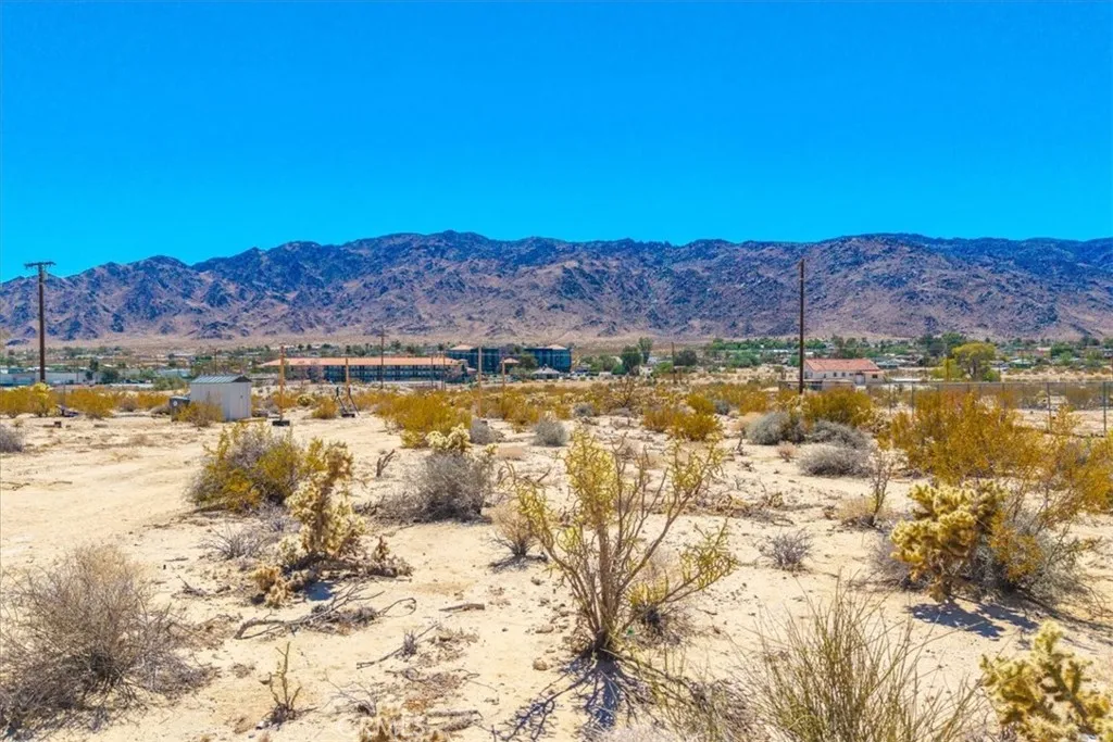 main property photo 20