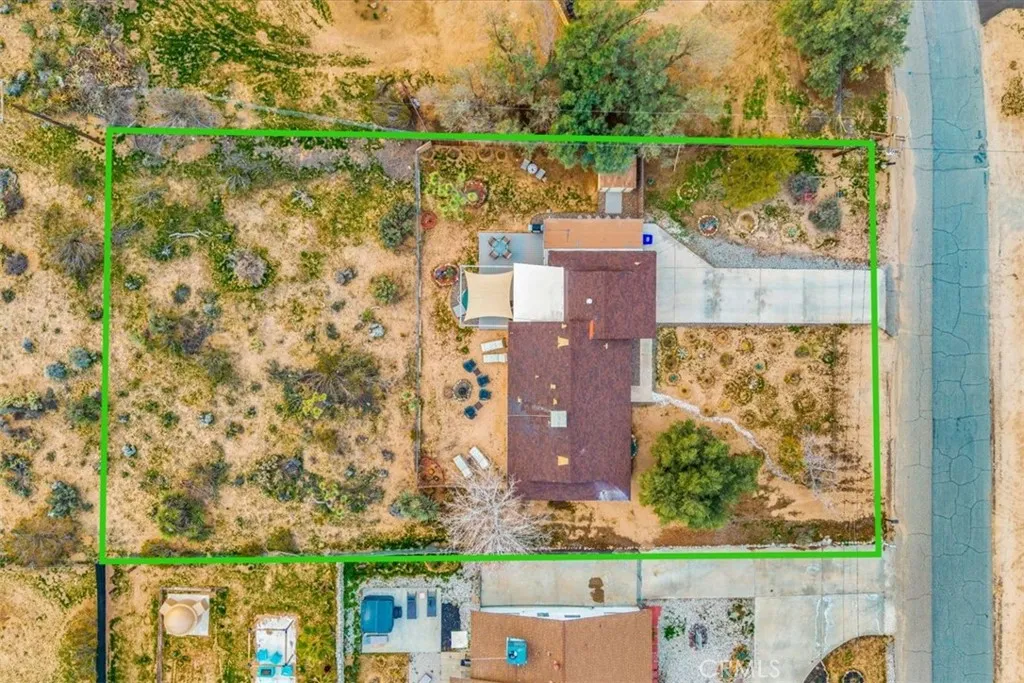main property photo 41