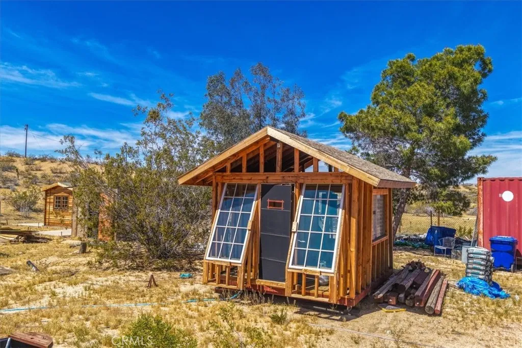 main property photo 20