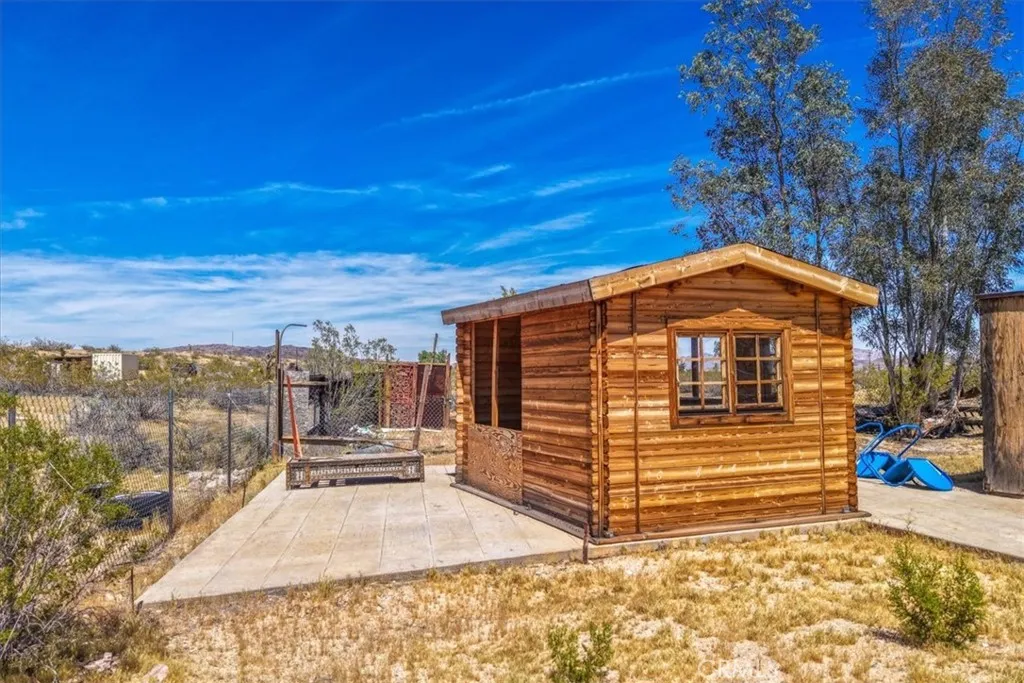 main property photo 24