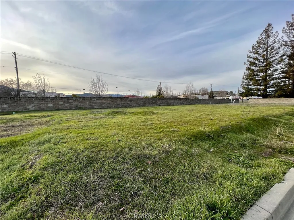 main property photo 11