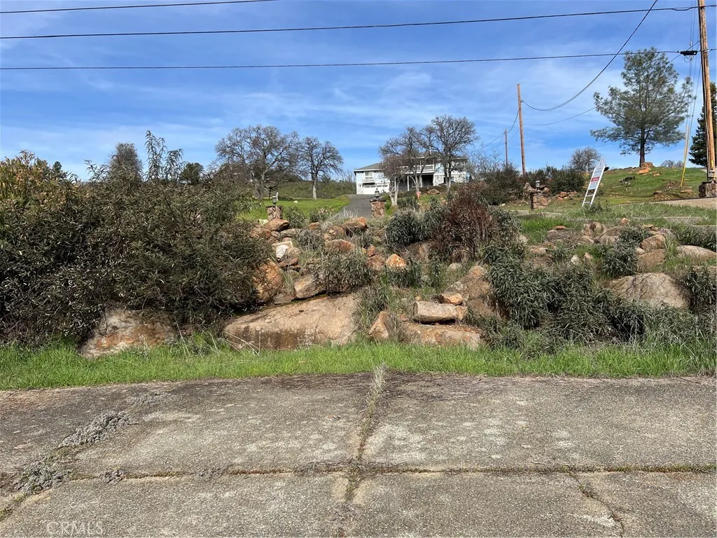 main property photo 9