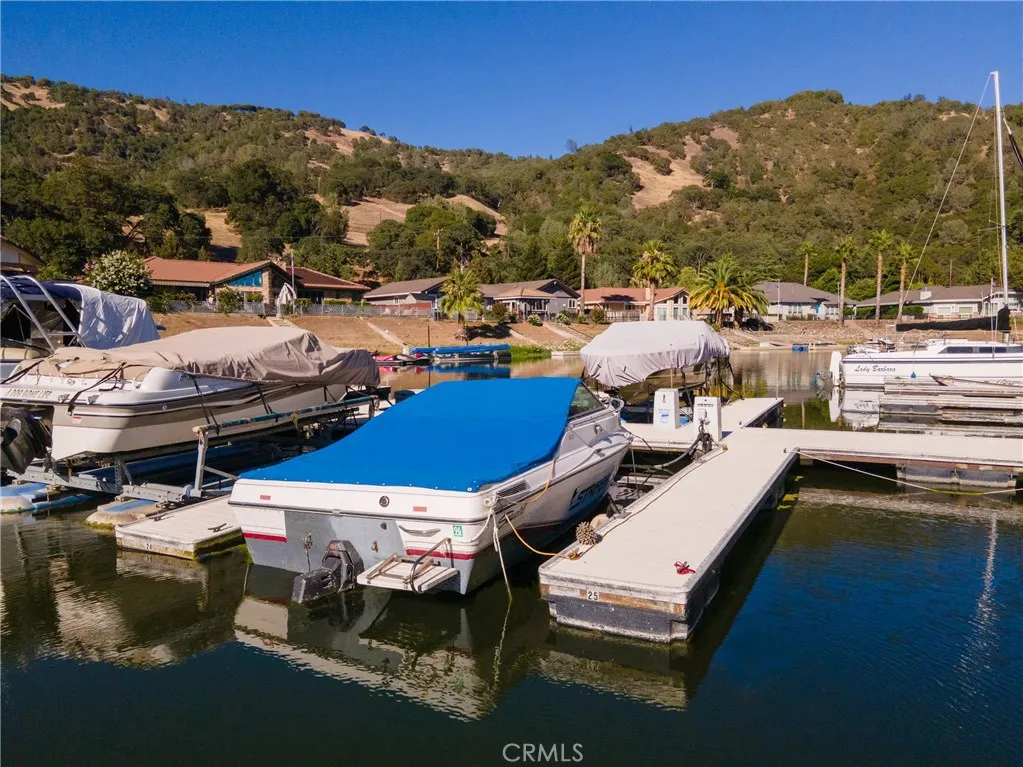 main property photo 10