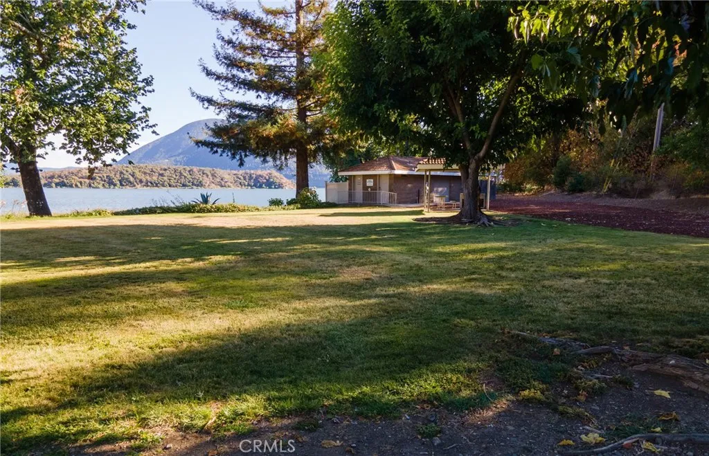 main property photo 17