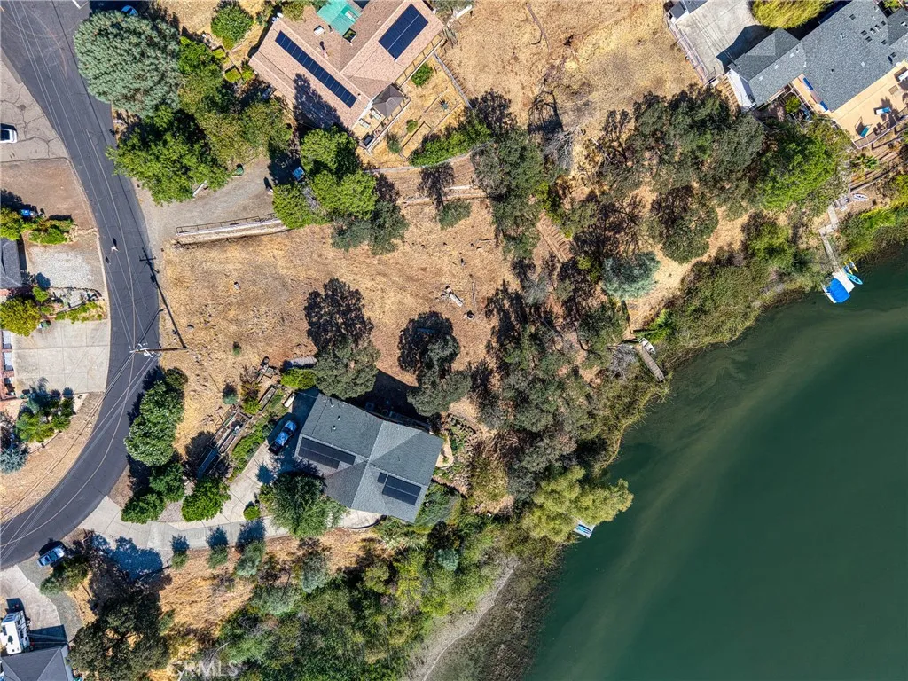 main property photo 18