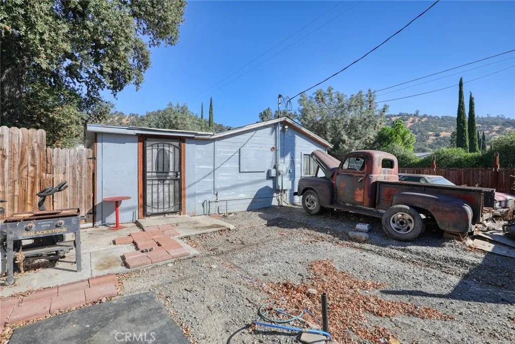 main property photo 12