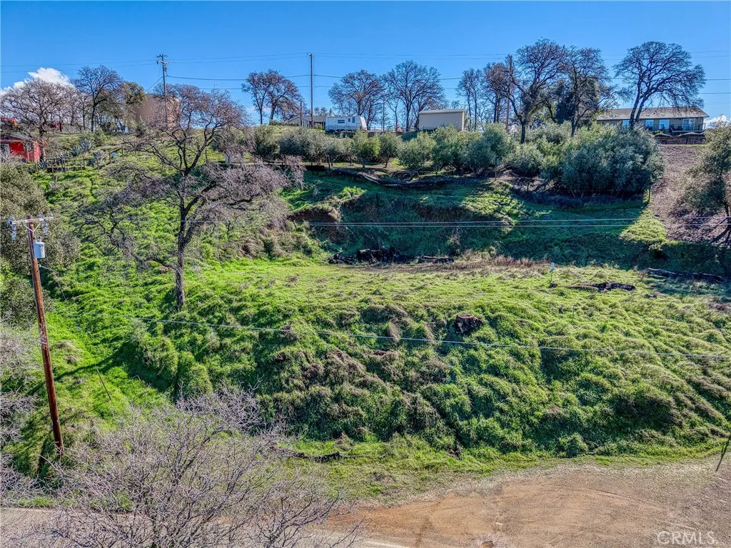 main property photo 11