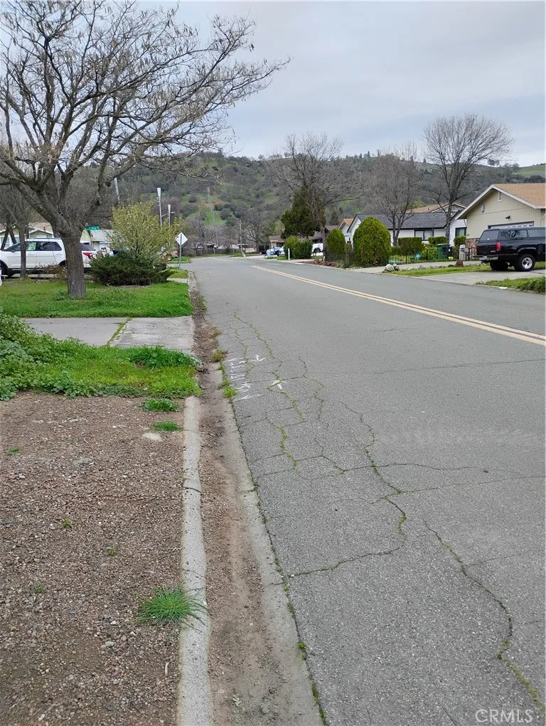 main property photo 6