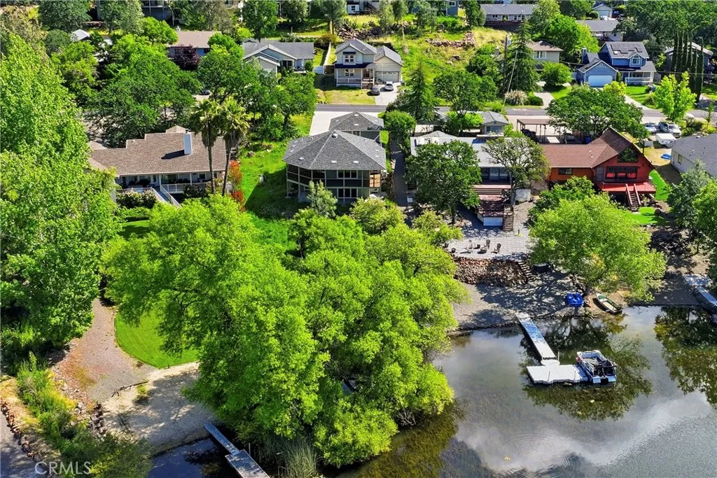 main property photo 34