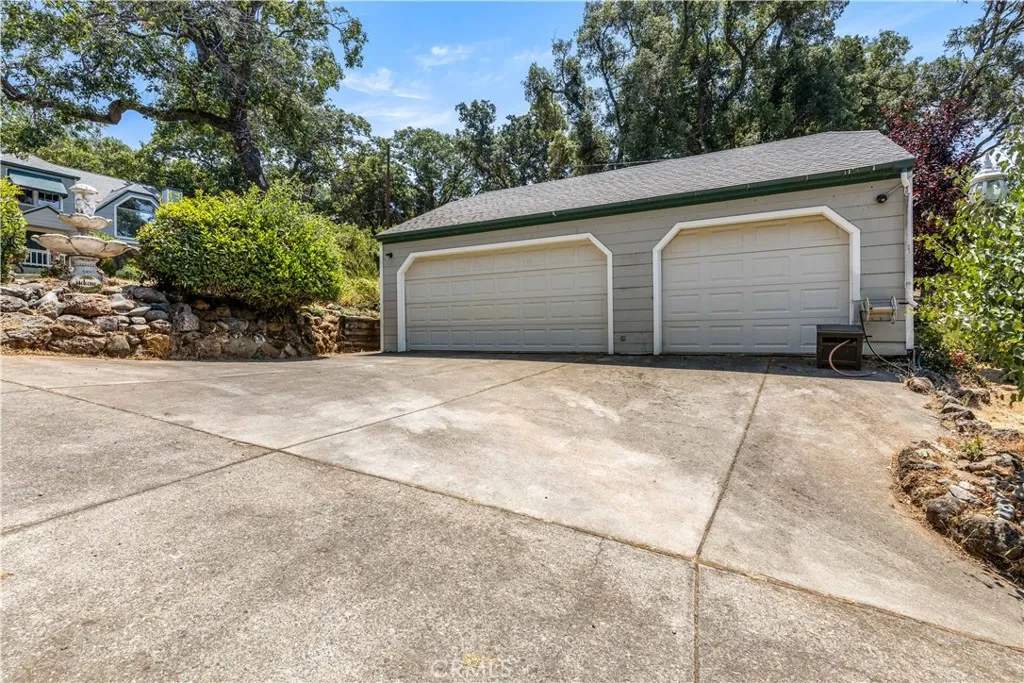 main property photo 53