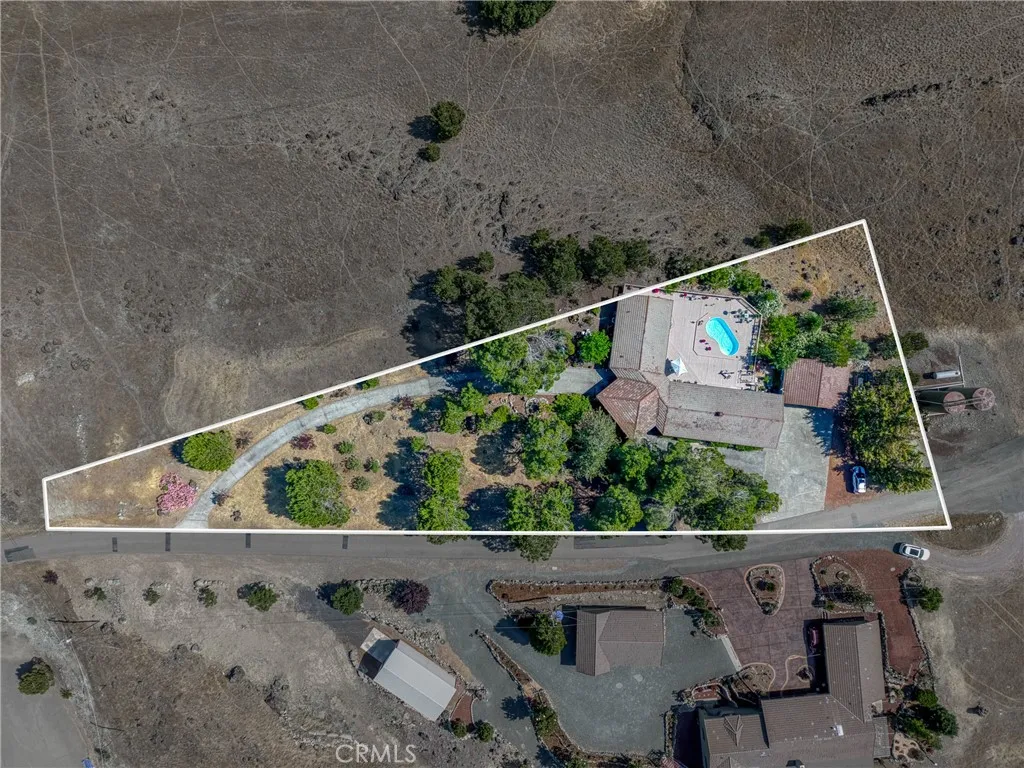 main property photo 12