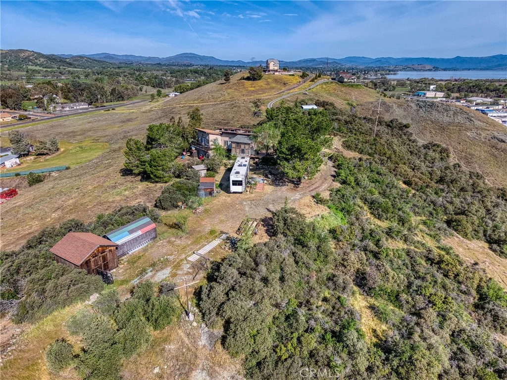 main property photo 11