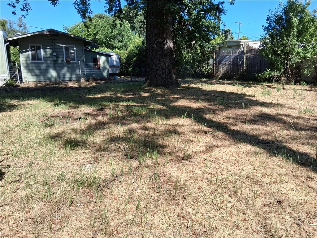 main property photo 30