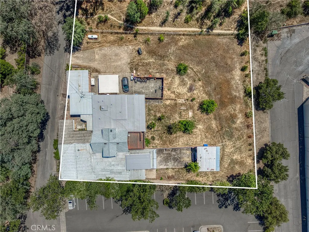 main property photo 32
